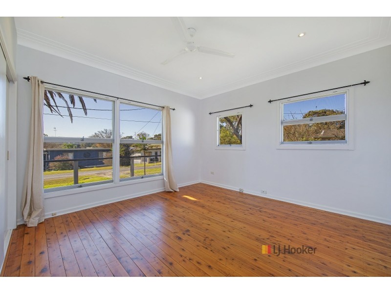 17 Anembo Avenue, Summerland Point NSW 2259