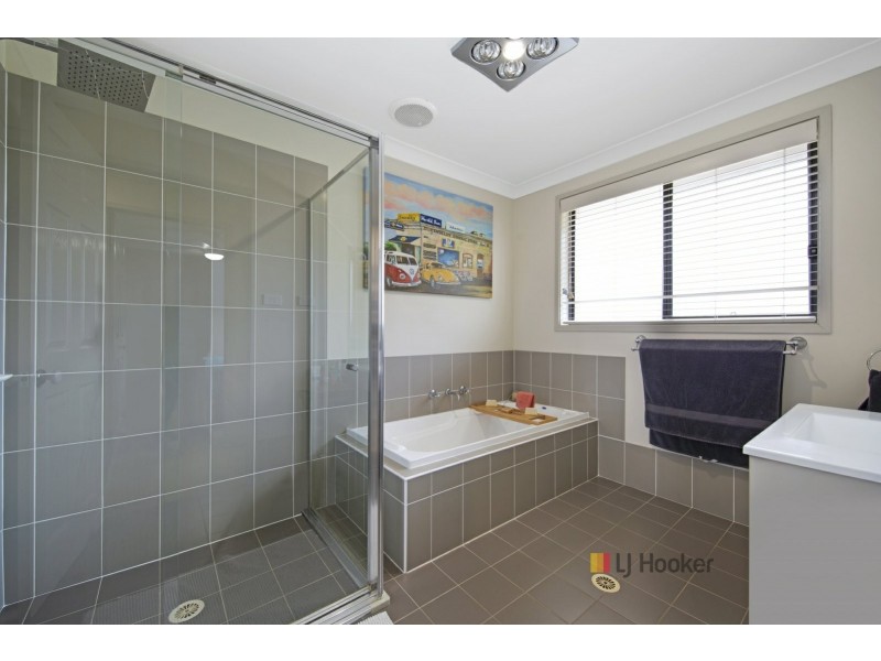 5 Capri Close, Woongarrah NSW 2259