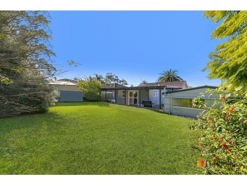17 Anembo Avenue, Summerland Point NSW 2259