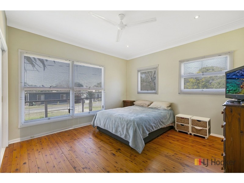 17 Anembo Avenue, Summerland Point NSW 2259