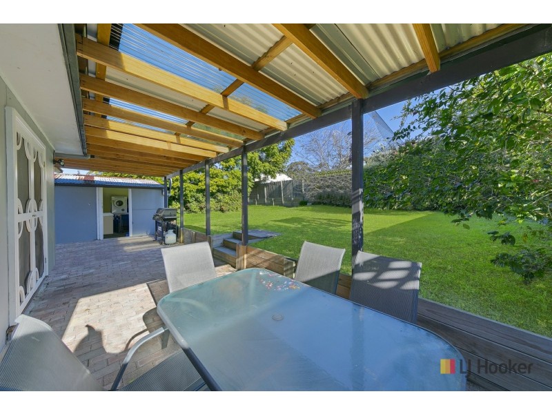 17 Anembo Avenue, Summerland Point NSW 2259