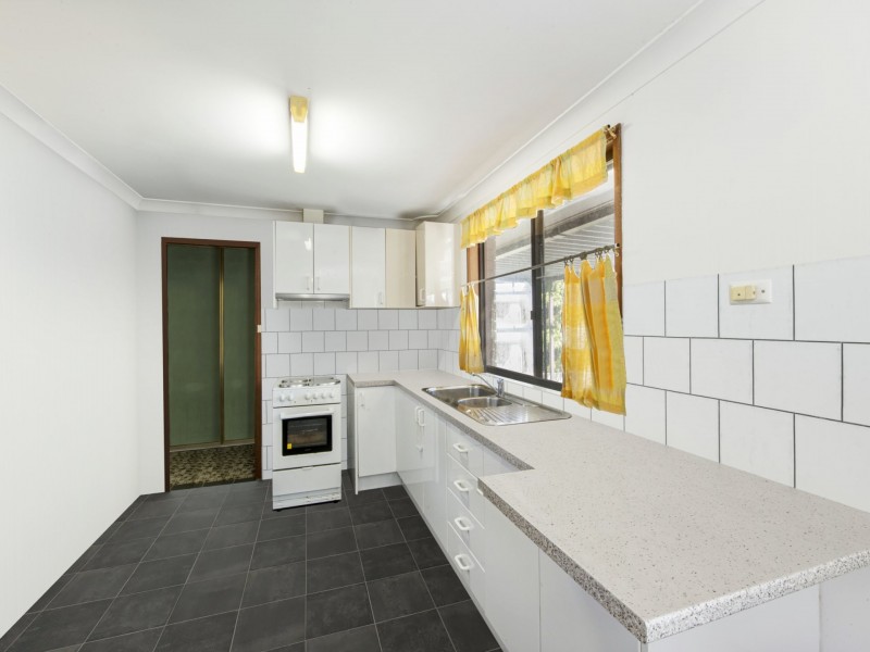 4 Kimberley Street, Gorokan NSW 2263