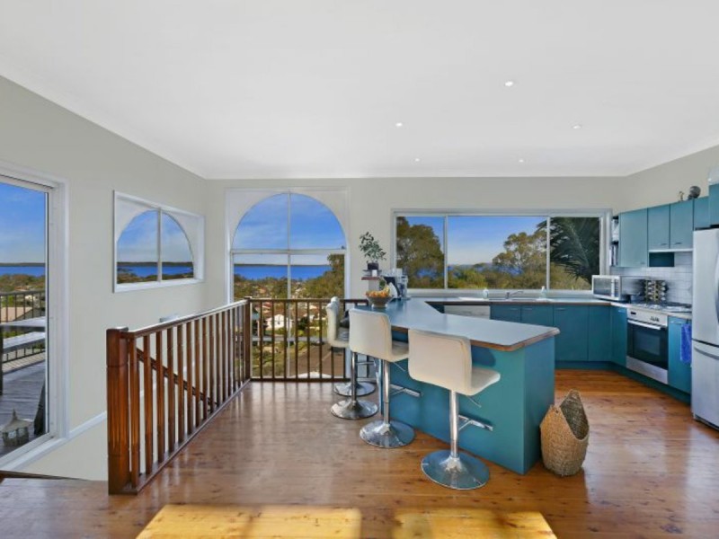 19 Leslie Avenue, Gorokan NSW 2263