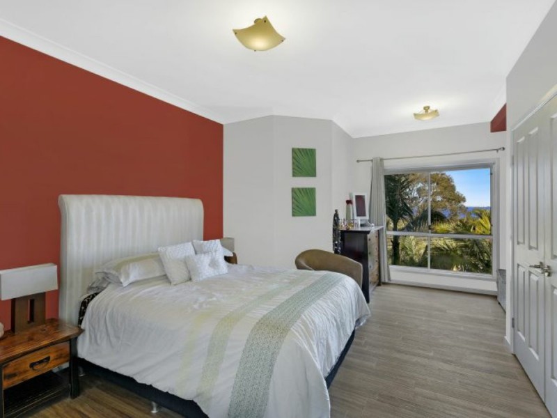 19 Leslie Avenue, Gorokan NSW 2263