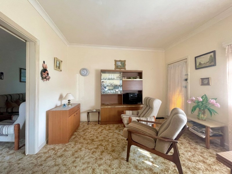 11 Woolana Avenue, Budgewoi NSW 2262