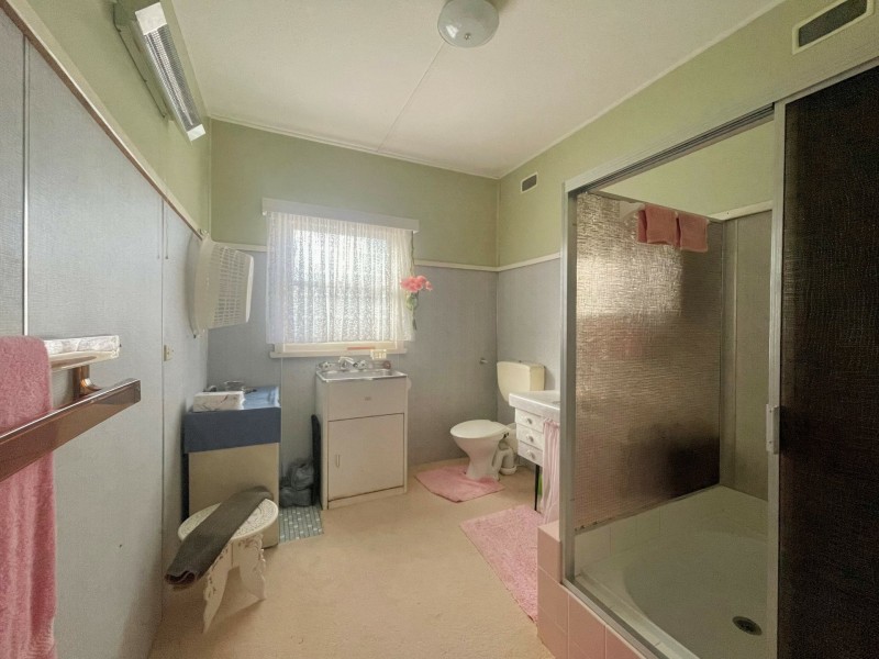 11 Woolana Avenue, Budgewoi NSW 2262