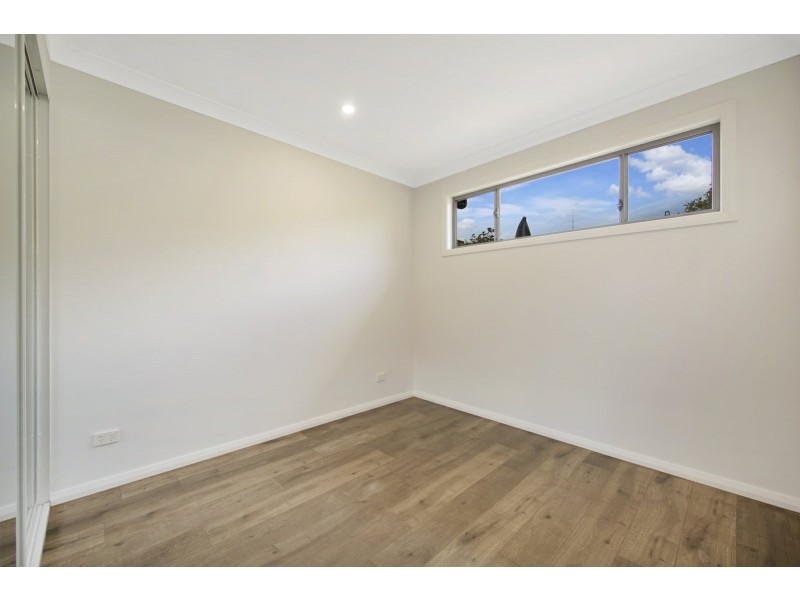 39A Campbell Parade, Mannering Park NSW 2259