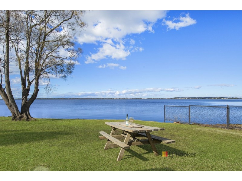 43 Malvina Parade, Gorokan NSW 2263