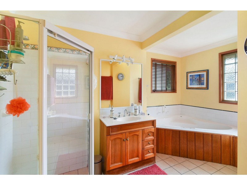 10 Alisa Close, Lake Haven NSW 2263