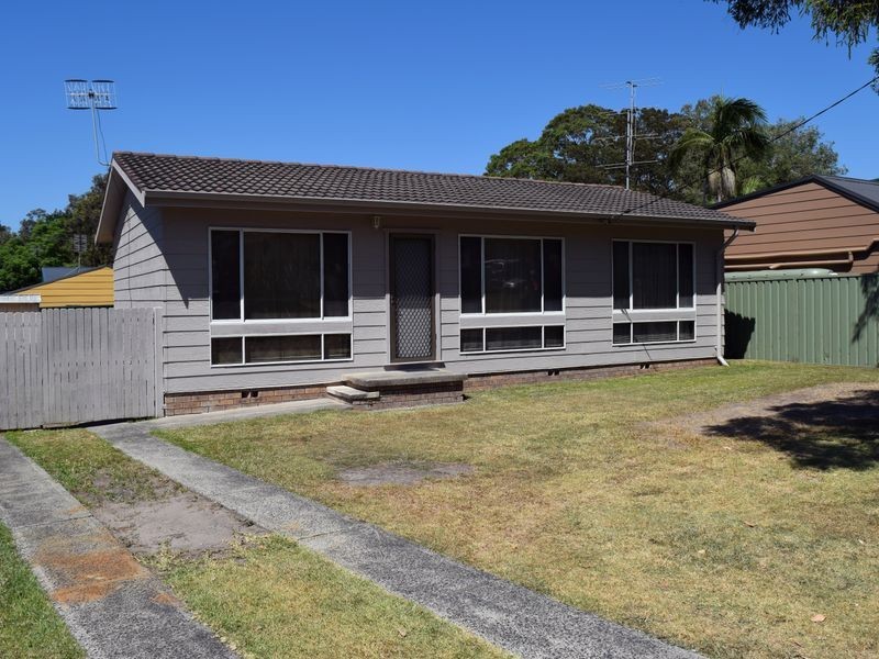 206 Scenic Drive, Budgewoi NSW 2262