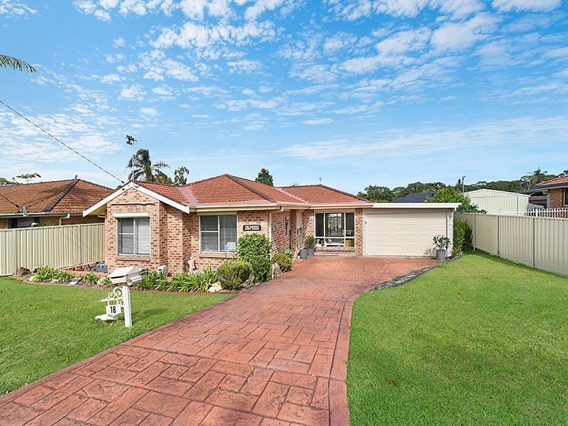 18 Scenic Circle, Budgewoi NSW 2262