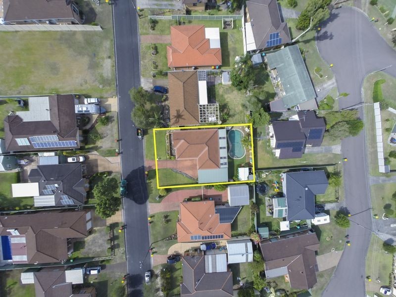 18 Scenic Circle, Budgewoi NSW 2262