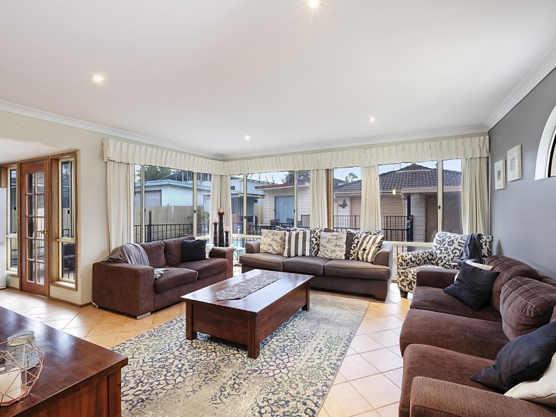 23 Suncrest Parade, Gorokan NSW 2263