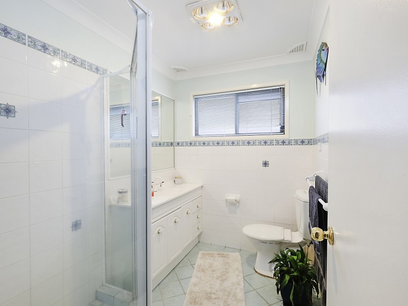 23 Suncrest Parade, Gorokan NSW 2263