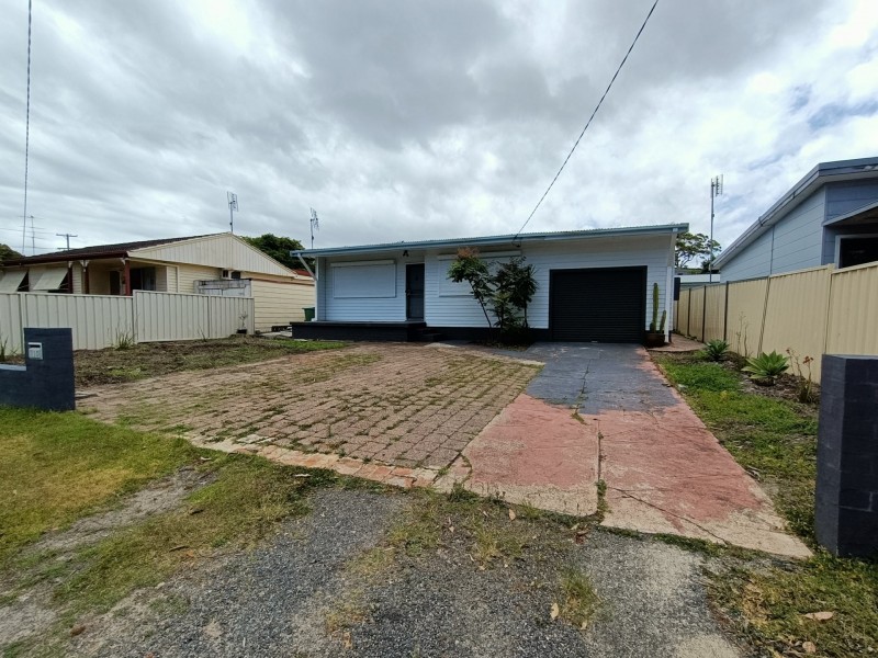 10 Delia Avenue, Budgewoi NSW 2262