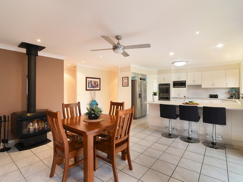 33 Derwent Drive, Lake Haven NSW 2263