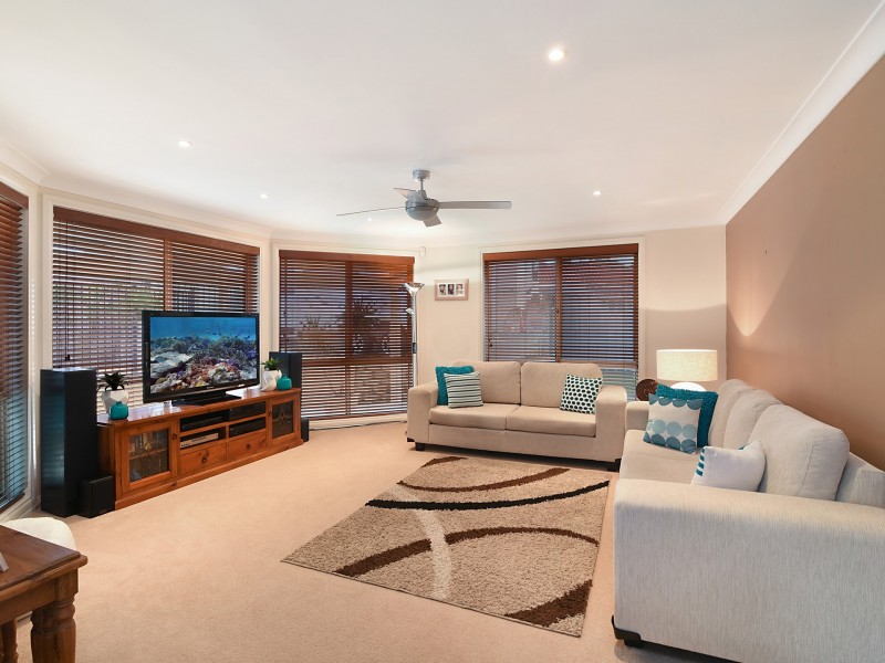 33 Derwent Drive, Lake Haven NSW 2263