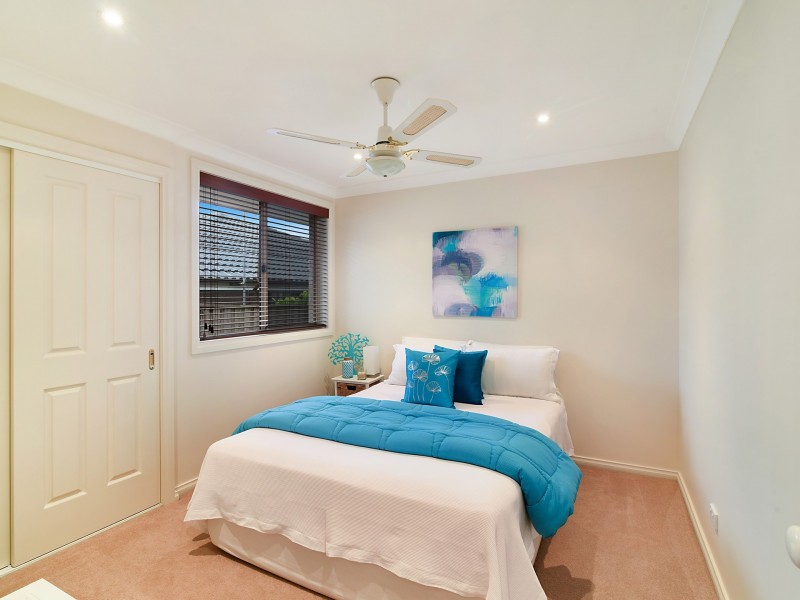 33 Derwent Drive, Lake Haven NSW 2263