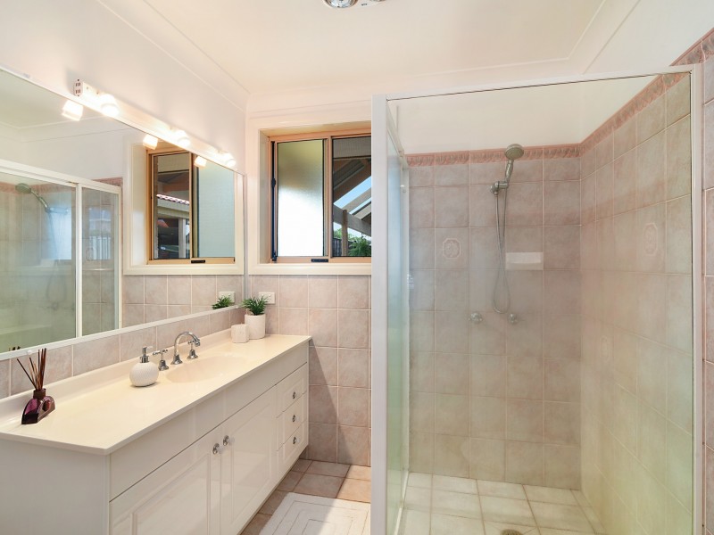 33 Derwent Drive, Lake Haven NSW 2263