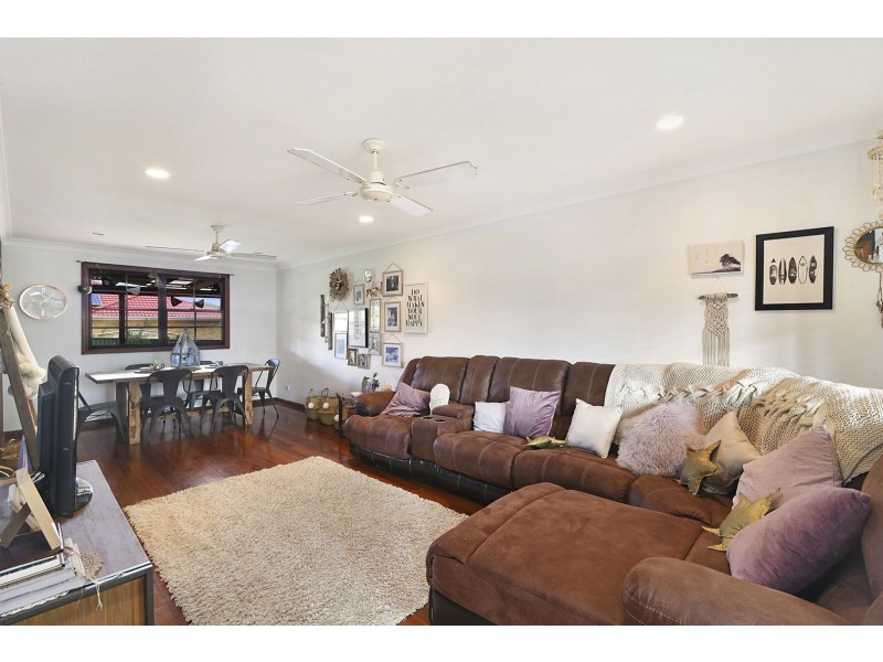 36 Cams Boulevard, Summerland Point NSW 2259