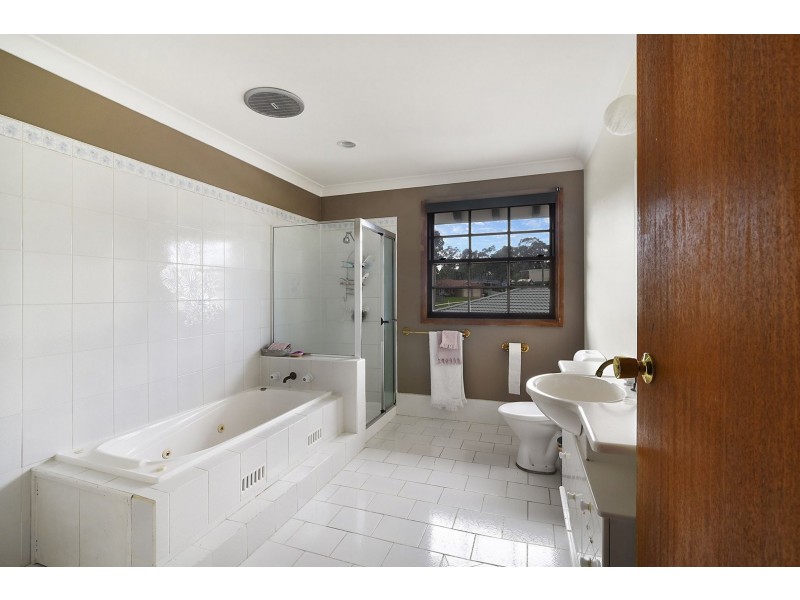 36 Cams Boulevard, Summerland Point NSW 2259