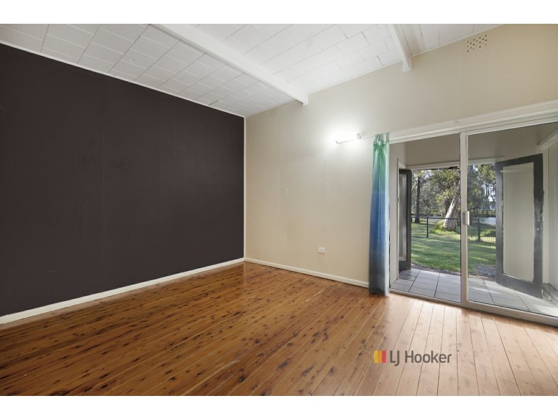 11 Natuna Avenue, Budgewoi NSW 2262