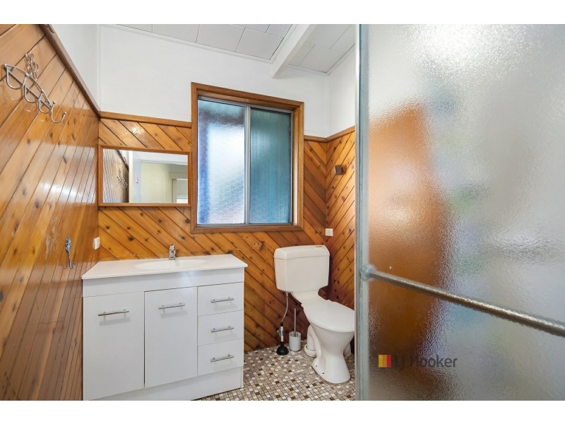 11 Natuna Avenue, Budgewoi NSW 2262