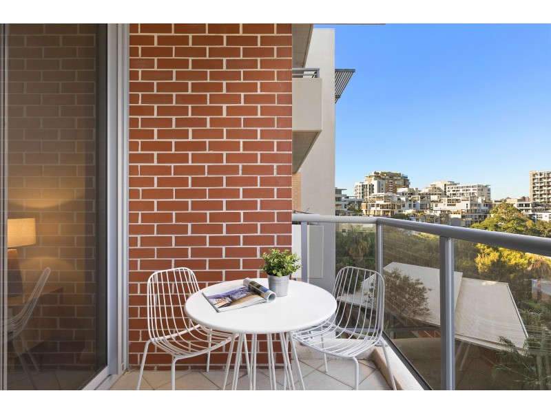 221/806 Bourke Street, Waterloo NSW 2017