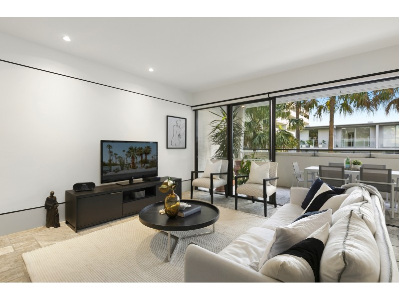 214/18 Danks Street, Waterloo NSW 2017