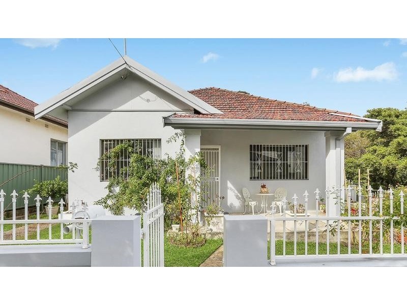 22 Mansion Street, Marrickville NSW 2204