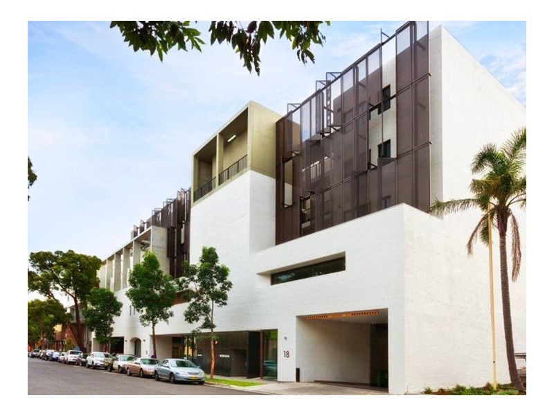 132/18 Danks Street, Waterloo NSW 2017