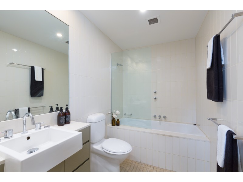 212/2-4 Powell Street, Waterloo NSW 2017