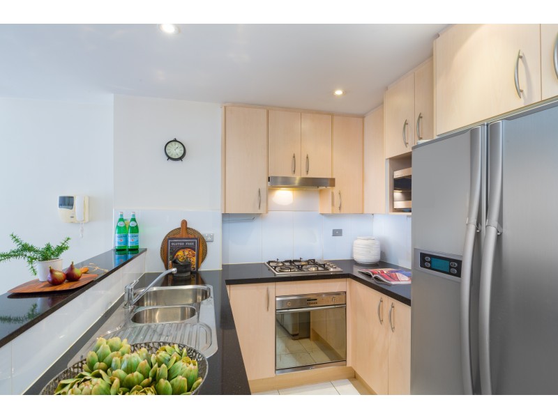 8/28 Crystal Street, Waterloo NSW 2017