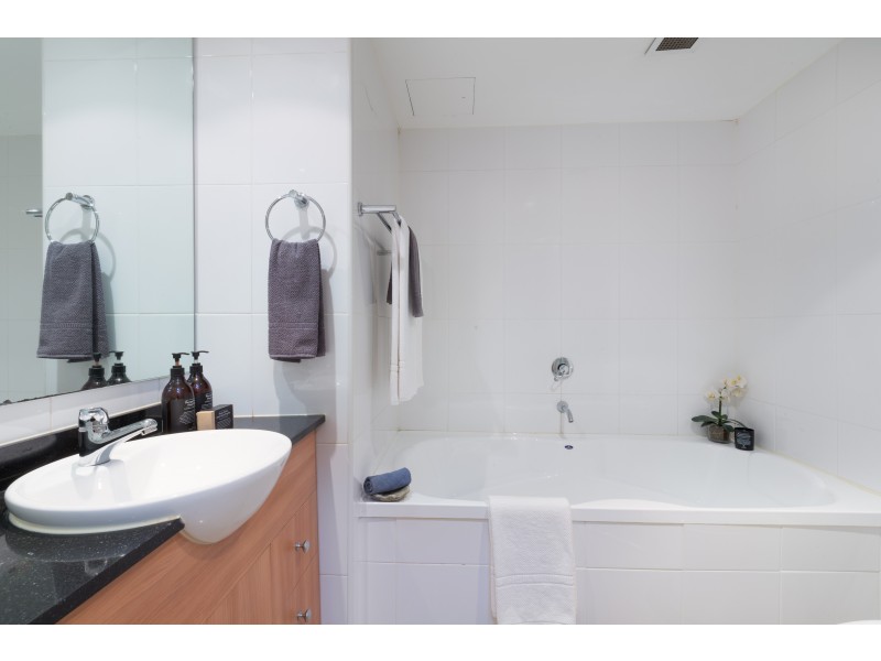 8/28 Crystal Street, Waterloo NSW 2017