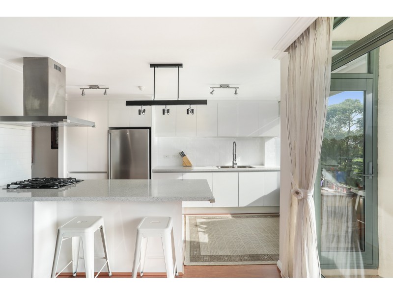 402/3 Black Lion Place, Kensington NSW 2033