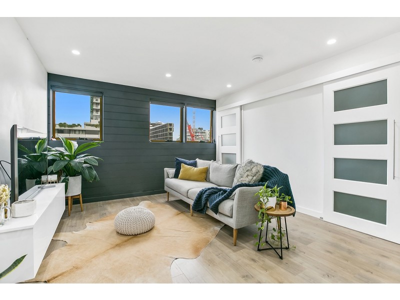 G09/11a Lachlan Street, Waterloo NSW 2017