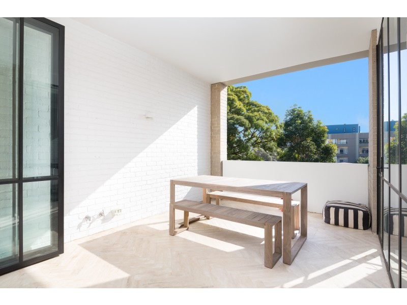 312/17 Danks Street, Waterloo NSW 2017