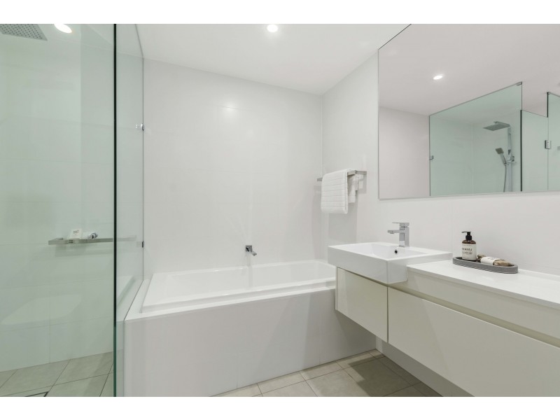 602/3 Grand Court, Fairy Meadow NSW 2519