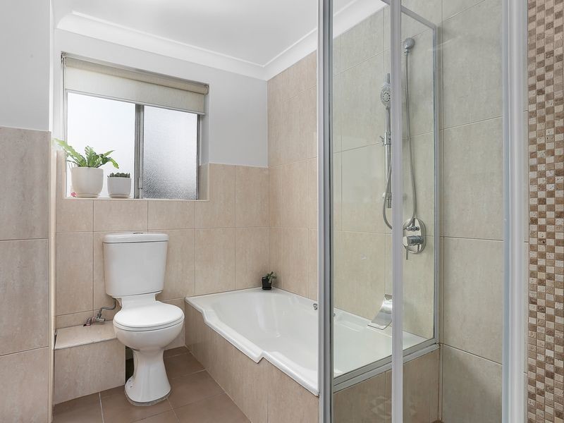 6/2 Barber Avenue, Eastlakes NSW 2018