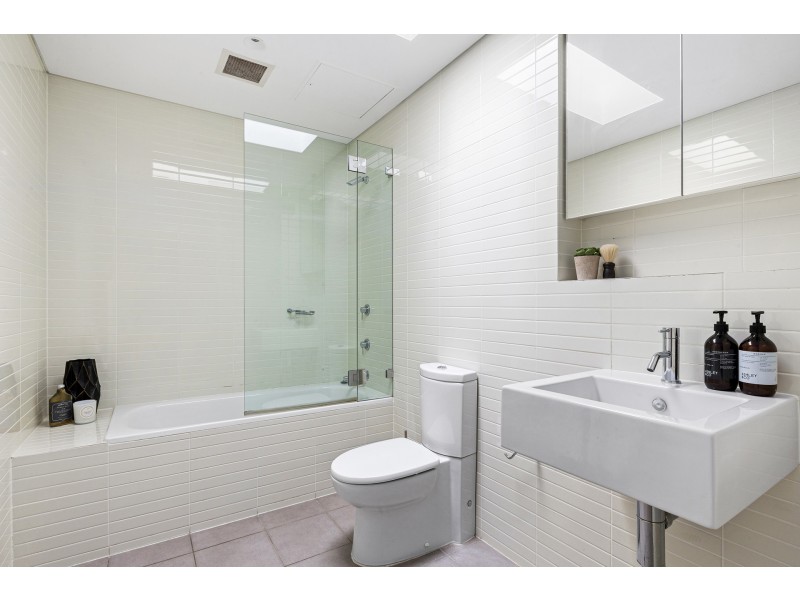 26/9 Danks Street, Waterloo NSW 2017