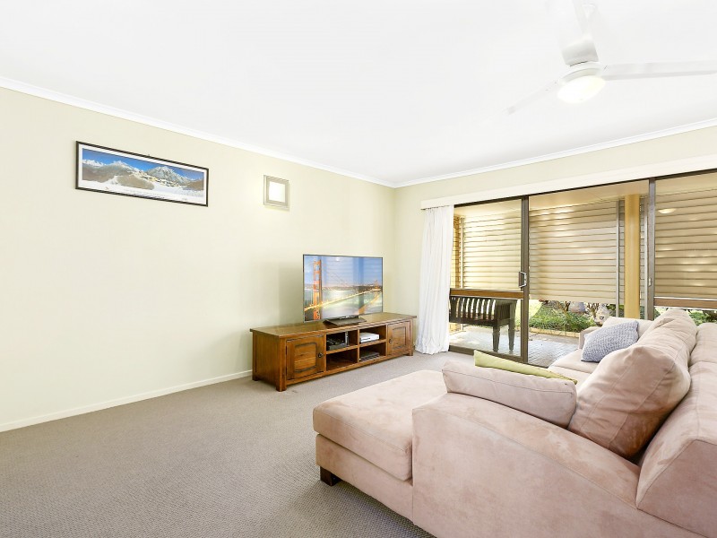 90 Tavistock Street, Oxley QLD 4075