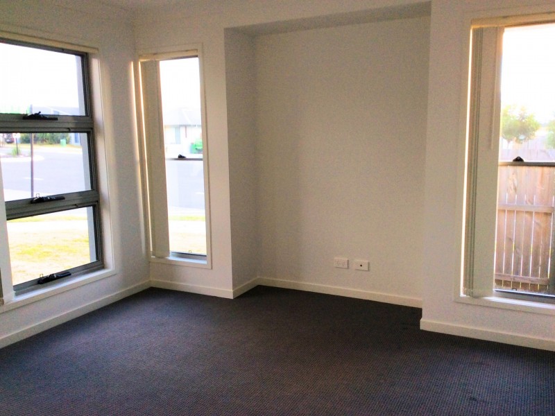 2 Mowbullan Street, Redbank Plains QLD 4301