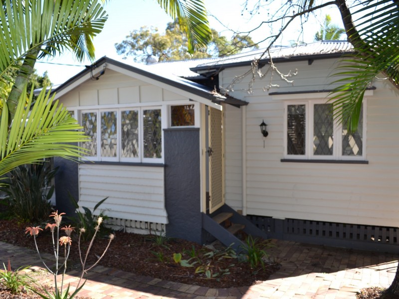 29 Stuartholme Road, Bardon QLD 4065