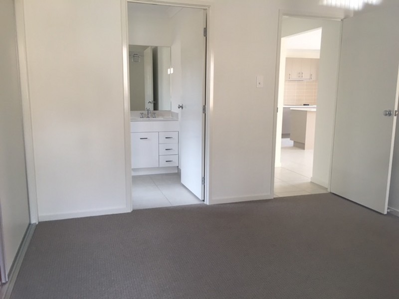 26 Stirling Circuit, Redbank Plains QLD 4301