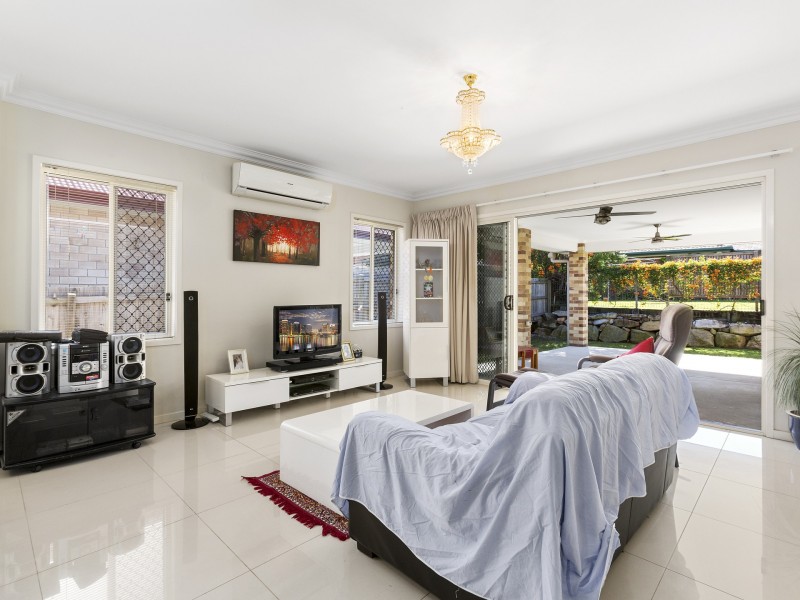 4B Prestwick Street, Oxley QLD 4075