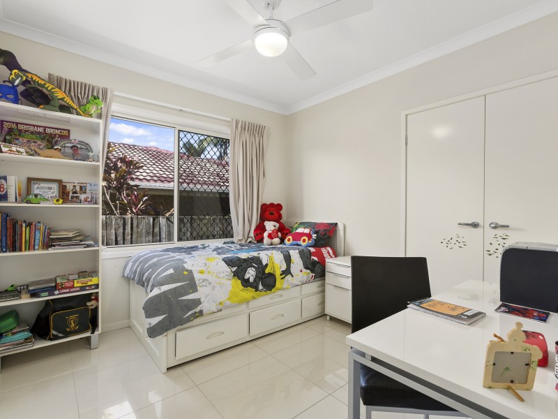 4B Prestwick Street, Oxley QLD 4075