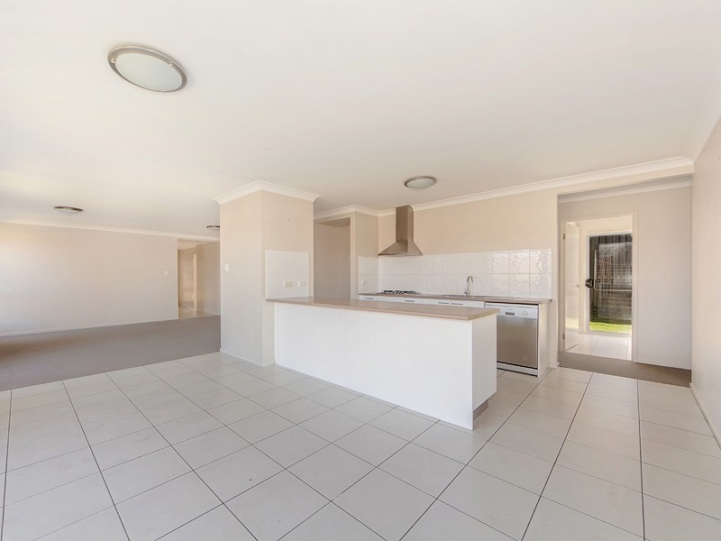 14 Willowood Pl, Fernvale QLD 4306