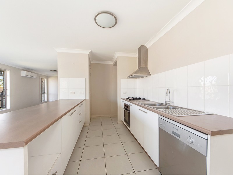 14 Willowood Pl, Fernvale QLD 4306