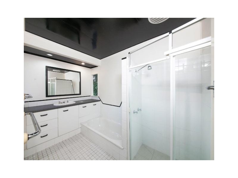 68 Brookfield Road, Kenmore QLD 4069