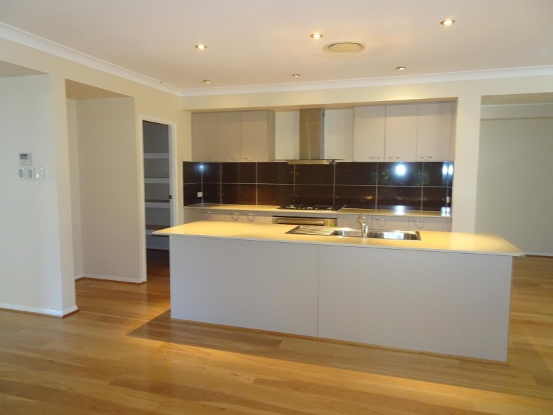 129 Beaufort Cres, Moggill QLD 4070
